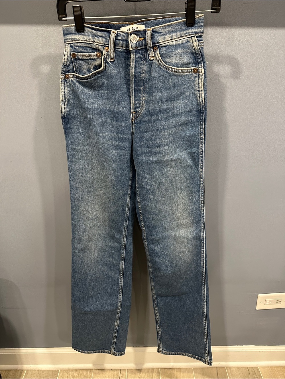 Re/Done 90s High rise loose in Anti fade size 23